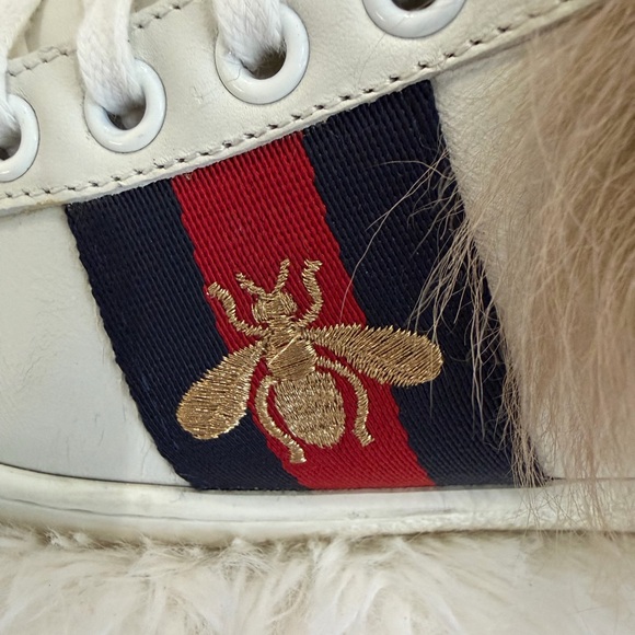 Gucci Ace Embroidered Bee ,Fur-Lined
Sneakers - Size 35 US 5 - Picture 2 of 14
